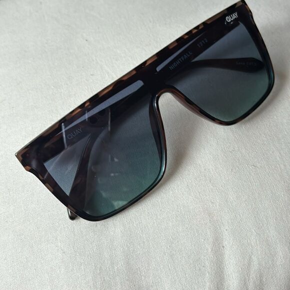 Quay Australia Nightfall Green Smoke Sunglasses Shield  / Unisex main image 6
